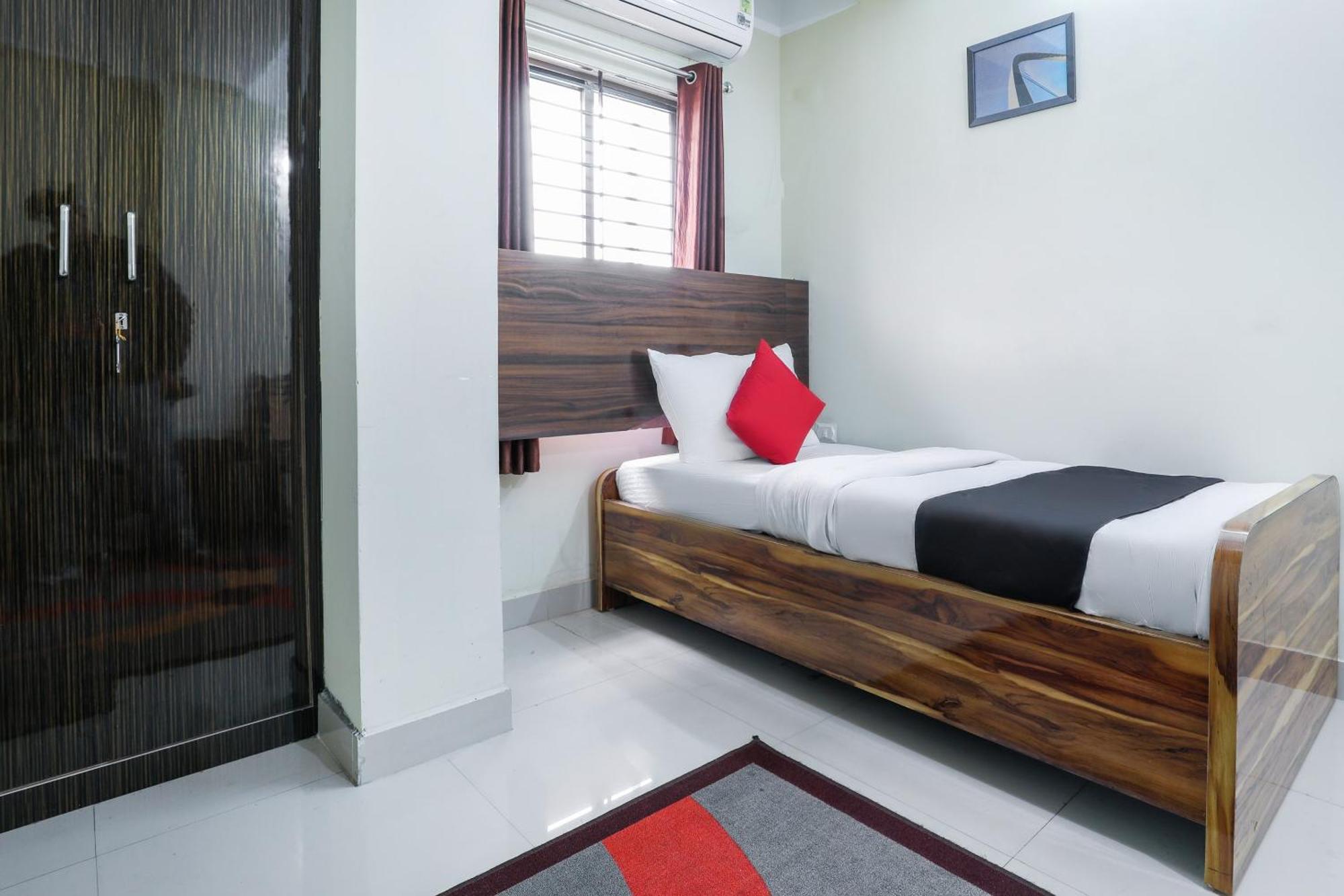 Hotel O Central Inn Dispur Esterno foto